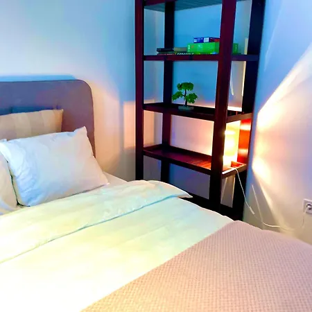 Art Luxury - Central, Metro To Airport Apartment